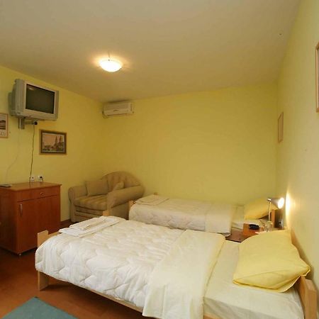 Villa Belilo 69 Sremski Karlovci Luaran gambar