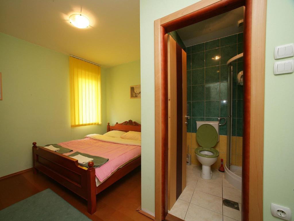 Villa Belilo 69 Sremski Karlovci Bilik gambar